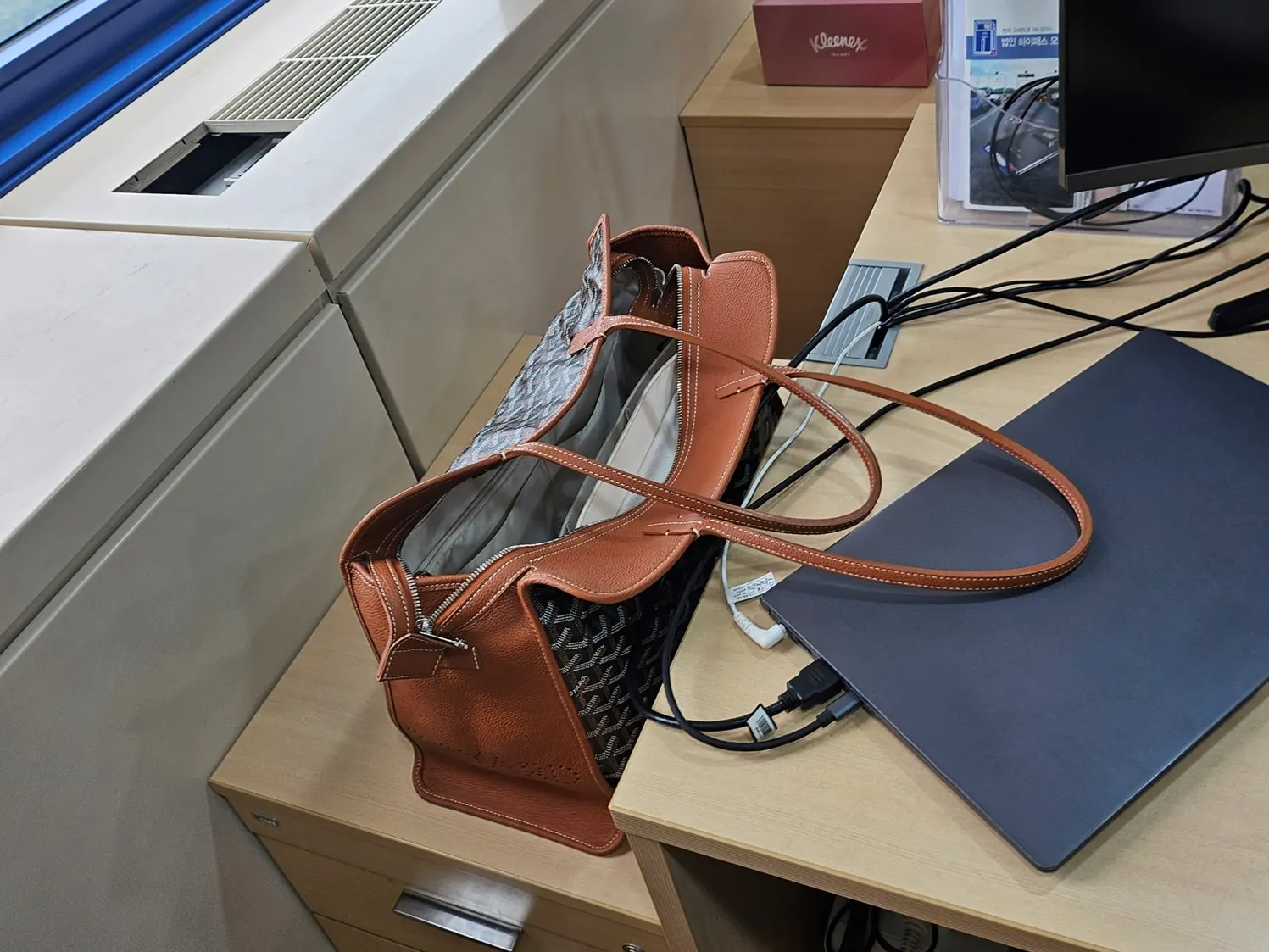 마포구 사무실 인터넷이 자꾸 끊겨서 불렀는데 생각보다 원인이 간단했네요