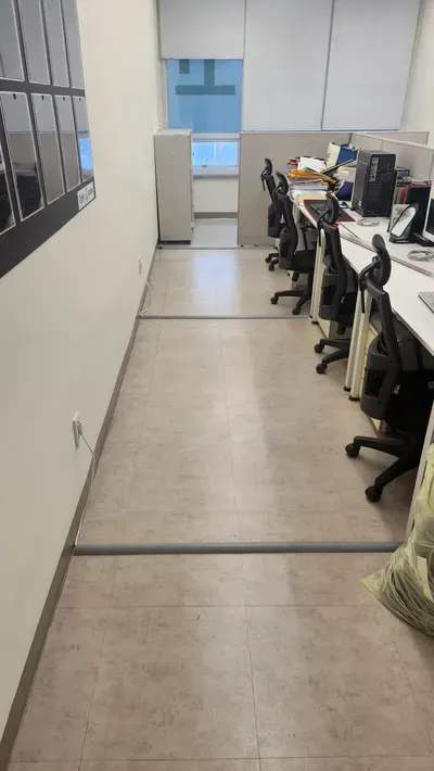 새 랜선 및 몰딩작업